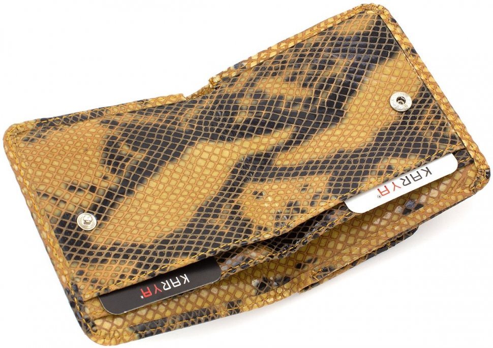 Глянцевый кошелек из натуральной кожи с принтом под змею KARYA (1106-yell.snake)
