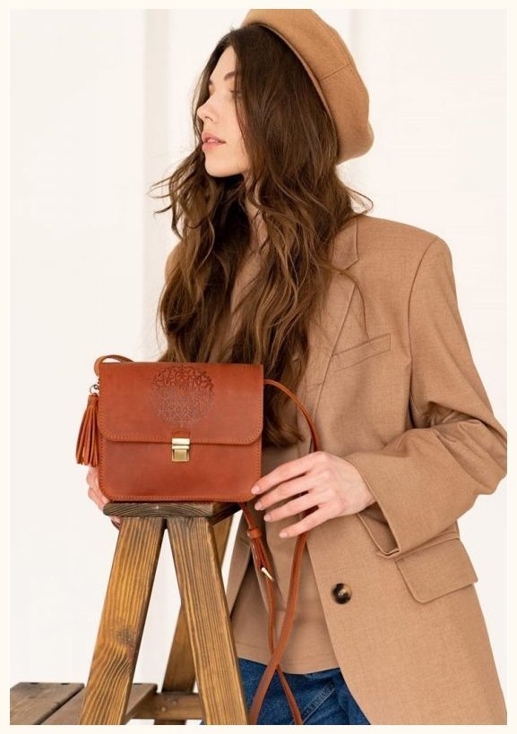 Компактна жіноча бохо-сумка із вінтажної шкіри світло-коричневого кольору BlankNote Лілу 78919