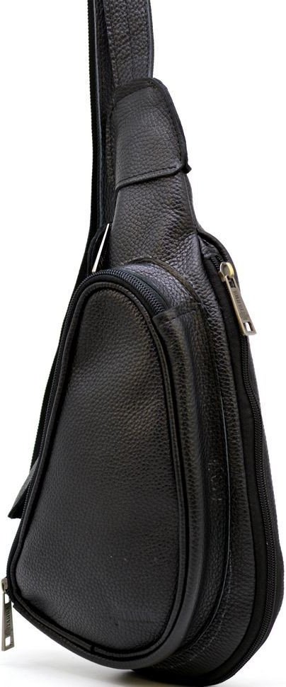 Мужская вместительная сумка-слинг из кожи флотар черного цвета TARWA (21660)