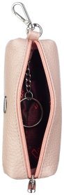 Женская ключница из фактурной кожи пудрового цвета на молнии Desisan 81120