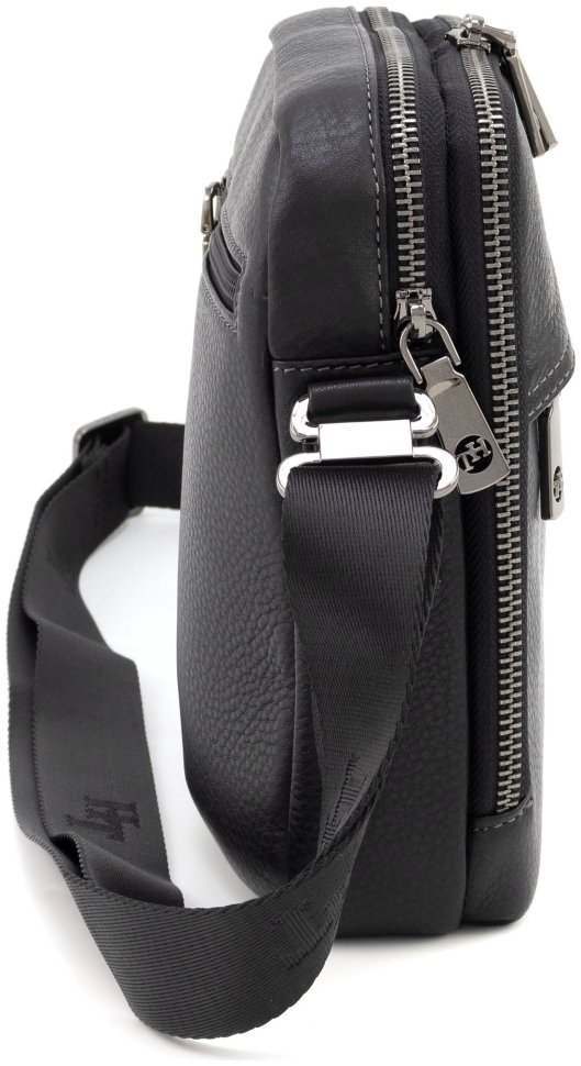 Вертикальна чоловіча наплечная сумка з натуральної шкіри H.T Leather (10257) фото №2 Вертикальна чоловіча наплечная сумка з натуральної шкіри H.T Leather (10257) modnotak фото №2