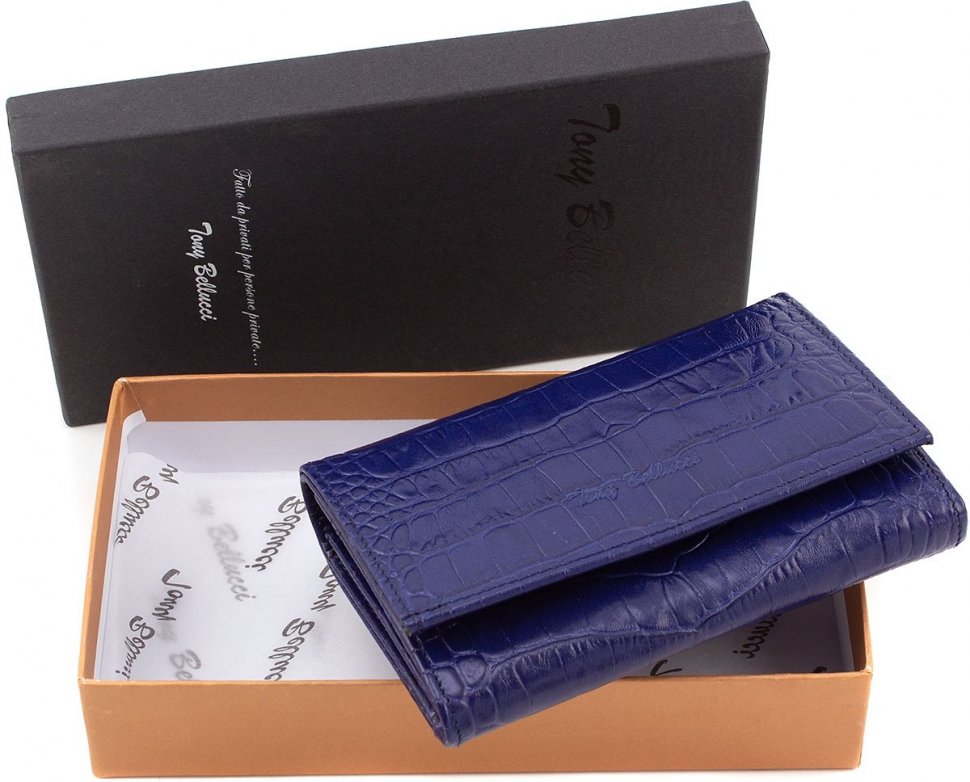 Яскравий гаманець синього кольору з натуральної шкіри на кнопаке Tony Bellucci (10763)