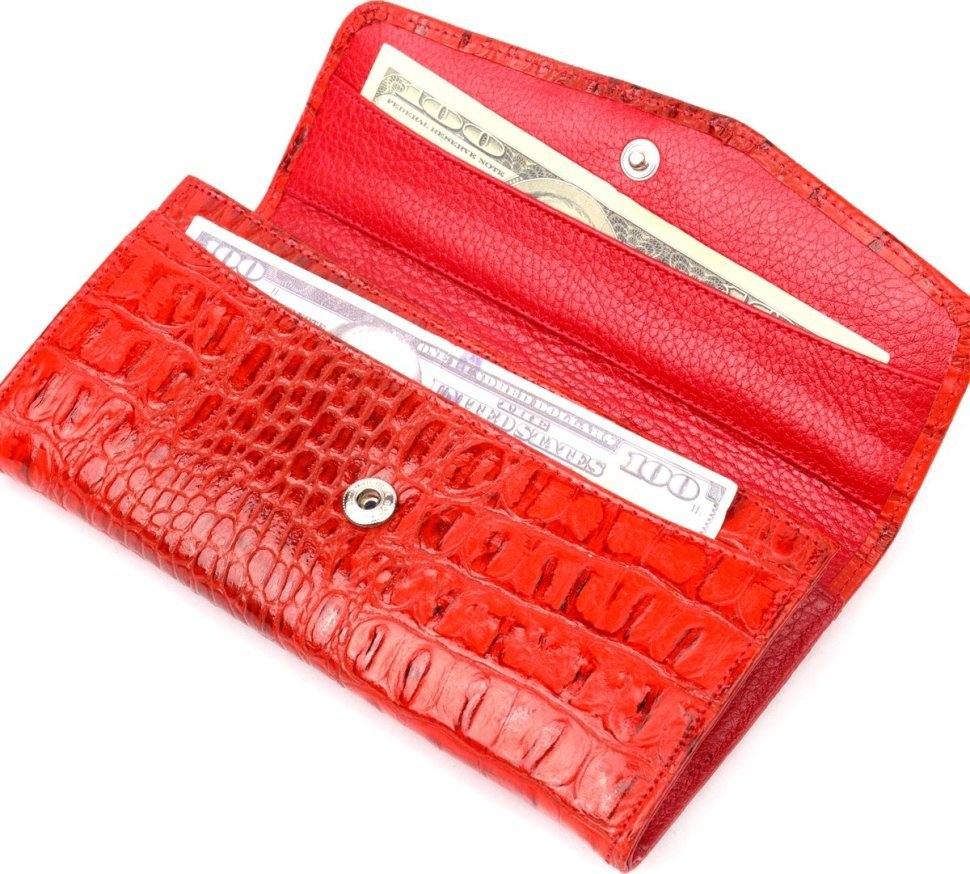 Червоний жіночий гаманець із фактурної шкіри під крокодила з клапаном KARYA (2421106)