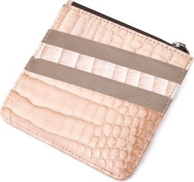 Бежевый картхолдер из натуральной кожи с тиснением под крокодила KARYA (2421206)