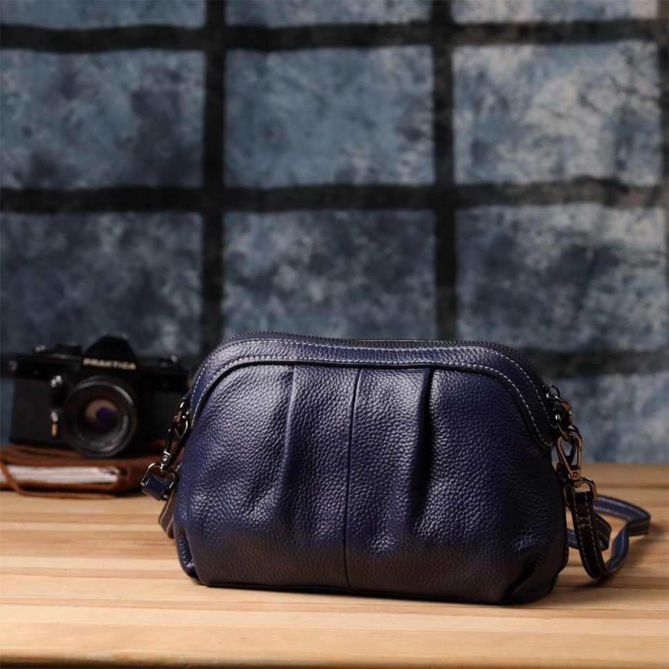 Городская женская кожаная сумка синего цвета с драпировкой через плечо Vintage 98220 modnotak фото №8