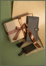 Набір шкіряних аксесуарів коричневого кольору для мандрівника BlankNote 78520