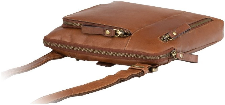 Світло-коричнева чоловіча сумка-планшет середнього розміру із натуральної шкіри Visconti Roy 68920
