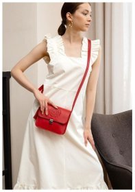 Кожаная женская бохо-сумка красного цвета BlankNote Лилу 78920