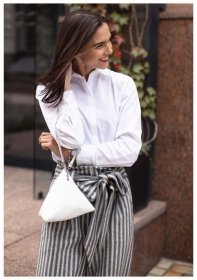 Женская сумка-косметичка из натуральной белой кожи BlankNote Пирамида (12715)