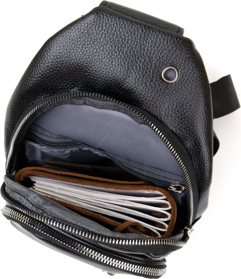 Чоловіча сумка-рюкзак через плече чорного кольору зі шкірозамінника Vintage (20504)