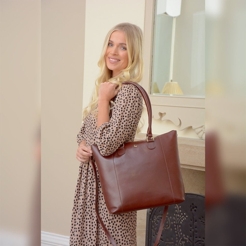 Деловая кожаная женская сумка в коричневом цвете Ashwood V29 Chestnut 94421 modnotak фото №5