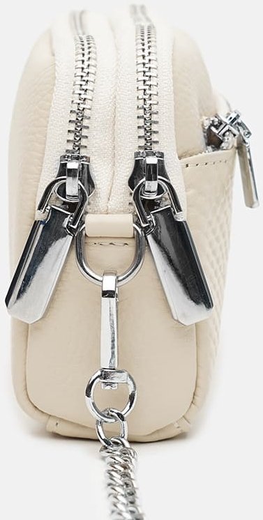 Світла жіноча шкіряна сумка-клатч із натуральної шкіри на ланцюжку Keizer (21292)