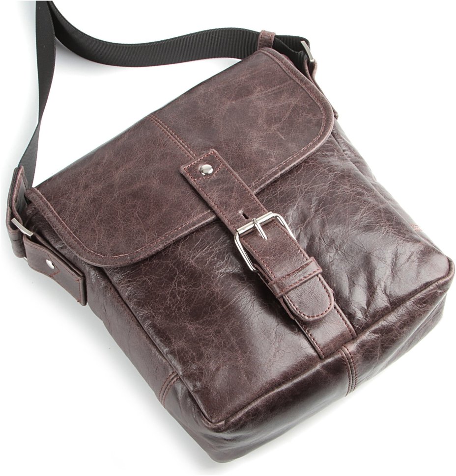 Невелика чоловіча наплічна сумка з натуральної шкіри коричневого кольору SHVIGEL 2400855