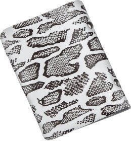 Різнокольорова шкіряна візитниця під екзотику з хлястиком на кнопці Shvigel (2419086)