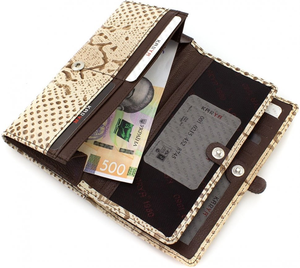 Бежевий жіночий гаманець з натуральної шкіри з двома відділами під клапаном KARYA (15975)