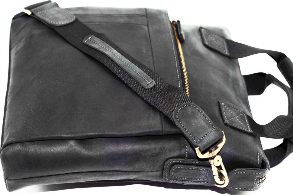 Мужская сумка черного цвета из винтажной кожи Крейзи VATTO (12063)