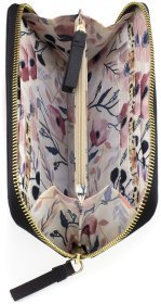 Женский кошелек из фактурной кожи черного цвета с золотистой фурнитурой Ashwood 69622