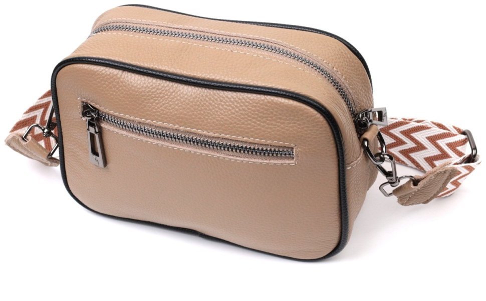 Шкіряна жіноча стьобана сумка-кроссбоді маленького розміру у бежевому кольорі Vintage 2422386
