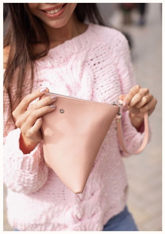 Кожаная женская сумка-косметичка розового цвета BlankNote Пирамида (12717)