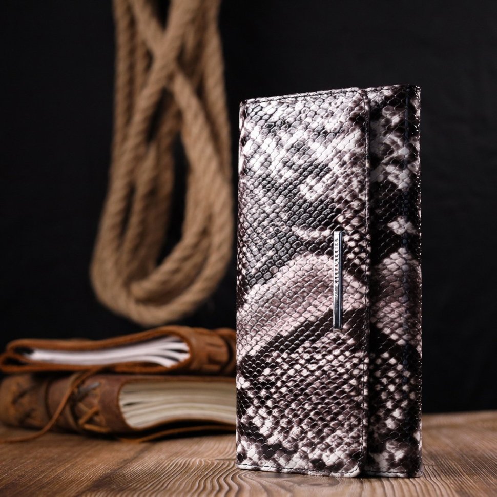 Женский вместительный кожаный кошелек с принтом под змею KARYA (2421009)