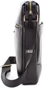 Класична наплічна сумка планшет з гладкої шкіри чорного кольору VATTO (11864)