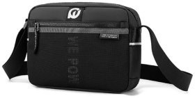 Горизонтальна чоловіча сумка месенджер з якісного текстилю Confident 90724