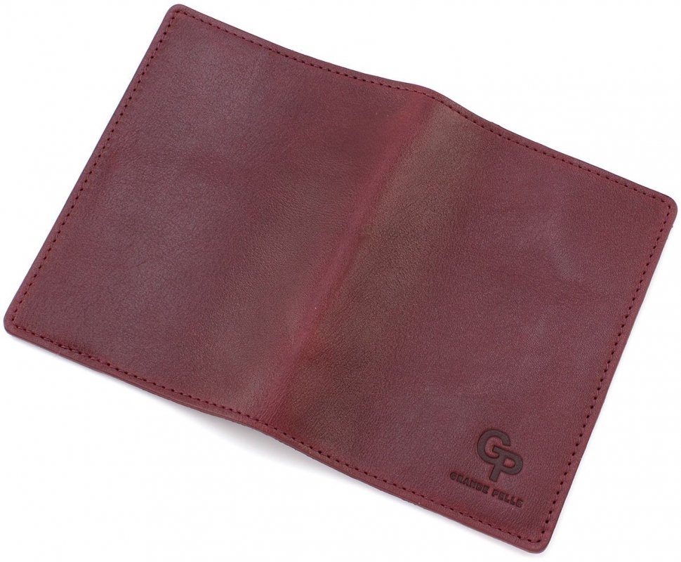 Шкіряна жіноча обкладинка для паспорта бордового кольору Grande Pelle (21007)