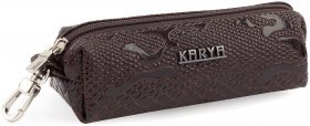 Красива лакова ключниця коричневого кольору з фактурою під змію - KARYA (40019)