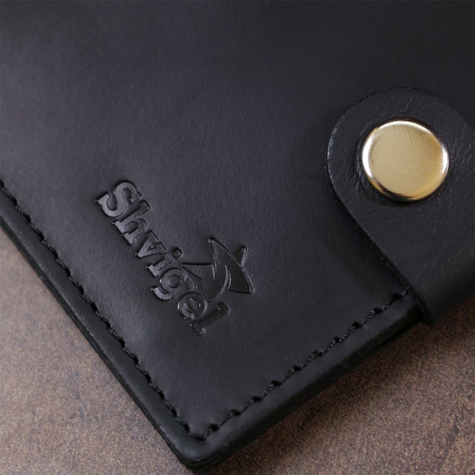 Маленькое кожаное мужское портмоне черного цвета с кнопкой-фиксатором Shvigel (2416474)