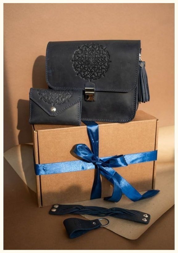 Подарочный набор кожаных аксессуаров для женщины в темно-синем цвете BlankNote 78524 modnotak фото №2