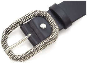 Кожаный ремень итальянского производства с стильной пряжкой под рептилию Gherardini 35287