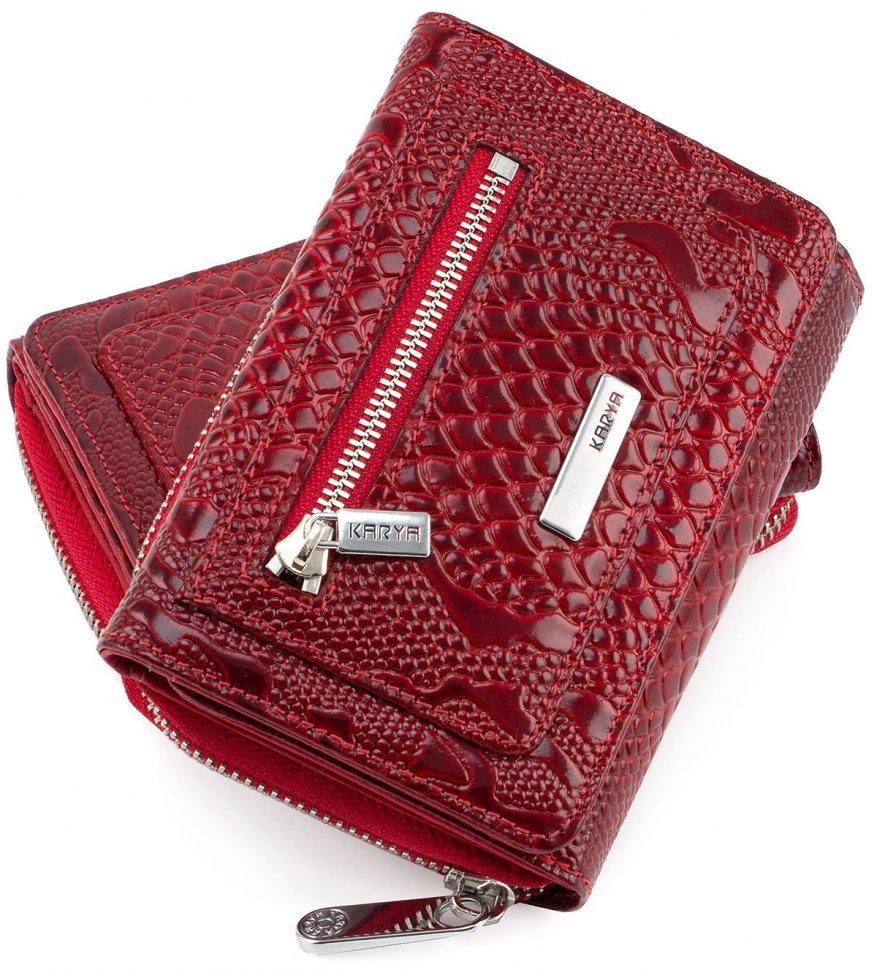Практичний гаманець червоного кольору з фіксацією на магніт KARYA (1157-019)