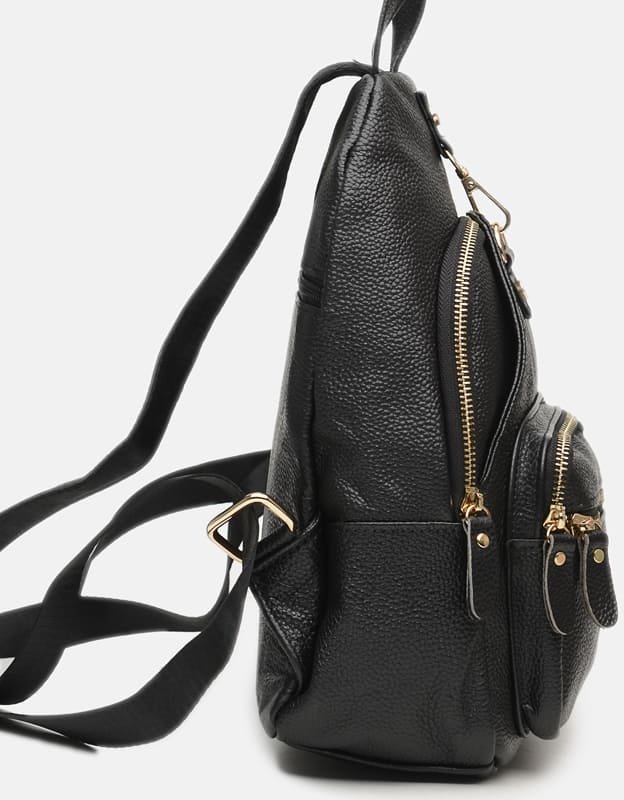 Жіночий шкіряний рюкзак чорного кольору із золотистою фурнітурою Borsa Leather (21297)