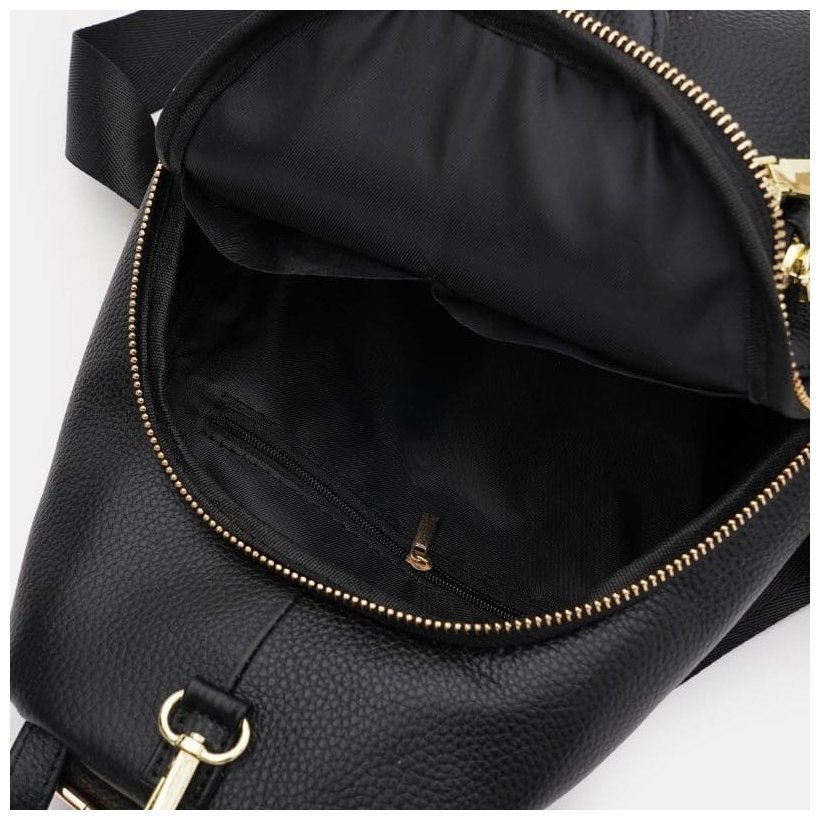Женский кожаный рюкзак черного цвета с золотистой фурнитурой Borsa Leather (21297)