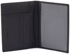 Кожаная в черном цвете обложка для паспорта и отделениями для карточек ST Leather 97725