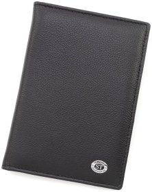 Кожаная в черном цвете обложка для паспорта и отделениями для карточек ST Leather 97725