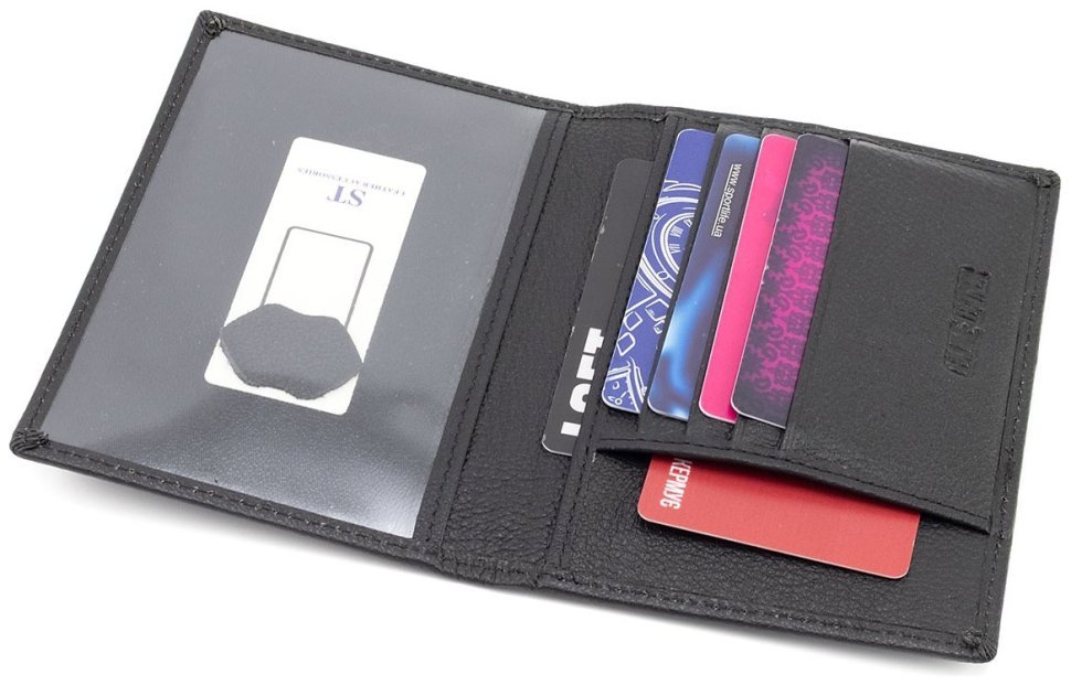 Кожаная в черном цвете обложка для паспорта и отделениями для карточек ST Leather 97725 modnotak фото №5