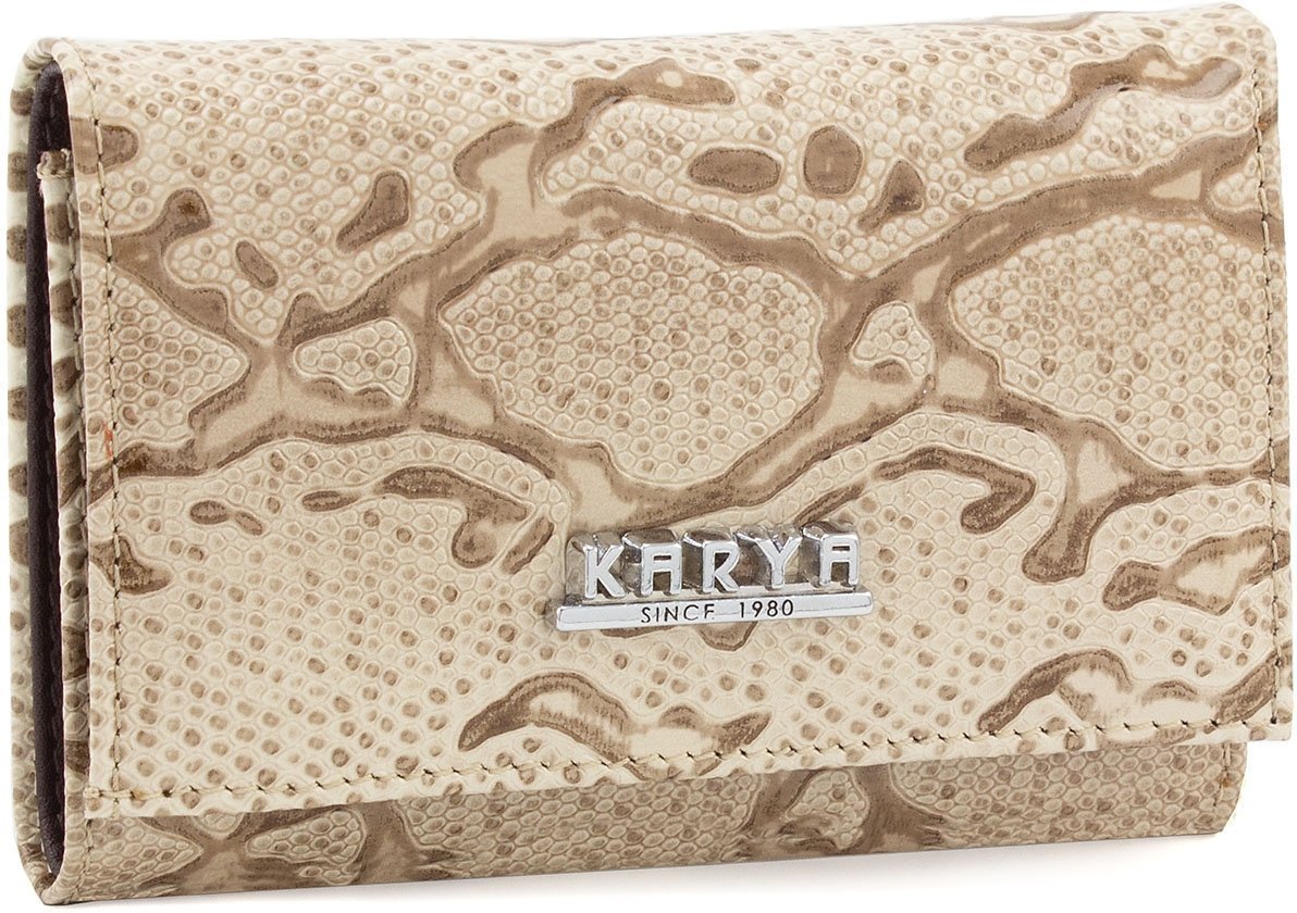 Невеликий шкіряний гаманець бежевого кольору на кнопці KARYA (1063-011)