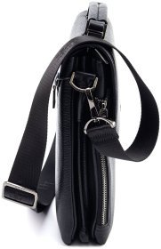 Чоловіча вертикальна шкіряна сумка-барестка з ручкою та плечовим ременем HT Leather 111026