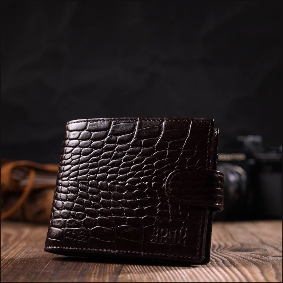 Коричневий чоловічий горизонтальний гаманець із натуральної шкіри з тисненням під крокодила BOND (2422009)