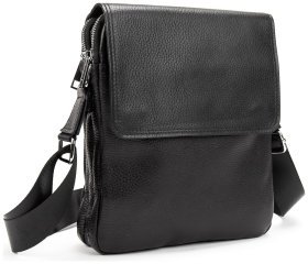 Плечевая мужская сумка из фактурной кожи черного цвета с клапаном Tiding Bag 77526