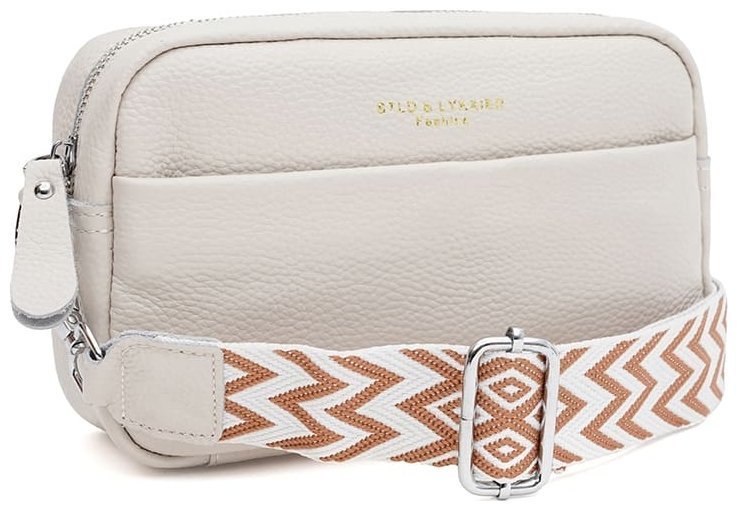 Повседневная кроссбоди сумка для женщин из натуральной кожи через плечо Borsa Leather 104527 белого цвета фото №1 Повседневная кроссбоди сумка для женщин из натуральной кожи через плечо Borsa Leather 104527 белого цвета modnotak фото №1