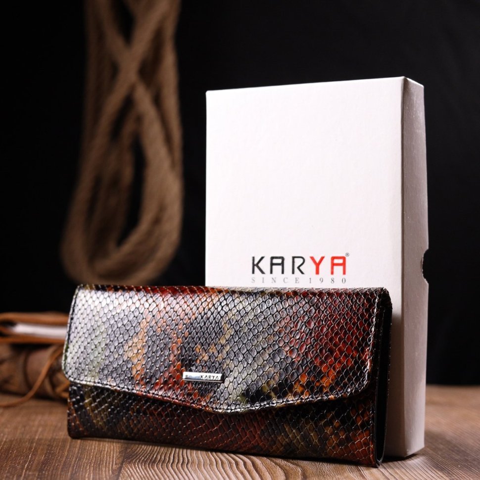 Різнокольоровий жіночий гаманець із фактурної шкіри під рептилію KARYA (2421113)