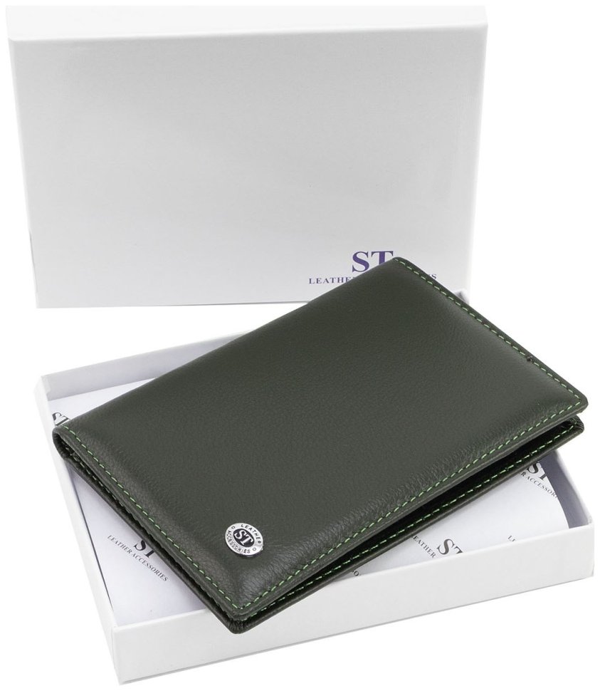 Кожаная в зеленом цвете обложка для паспорта и отделениями для карточек ST Leather 97727 modnotak фото №6