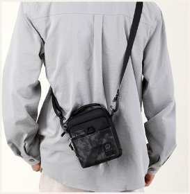 Компактная мужская сумка барсетка из крепкого текстиля Confident 90728 Черная