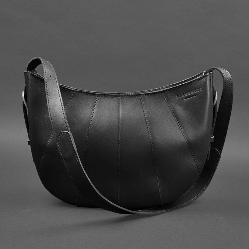 Повсякденна шкіряна сумка чорного кольору з одного лямкою BlankNote Круассан (12745)