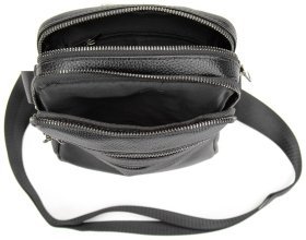 Маленькая мужская сумка на плечо из фактурной кожи черного цвета Tiding Bag 77528