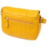Яркая повседневная женская сумка из фактурной кожи через плечо с клапаном на магните Vintage 98128 желтого цвета modnotak фото - 2