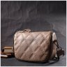 Женская сумка-кроссбоди из натуральной кожи бежевого цвета с текстильным ремешком Vintage 2422392 - 7