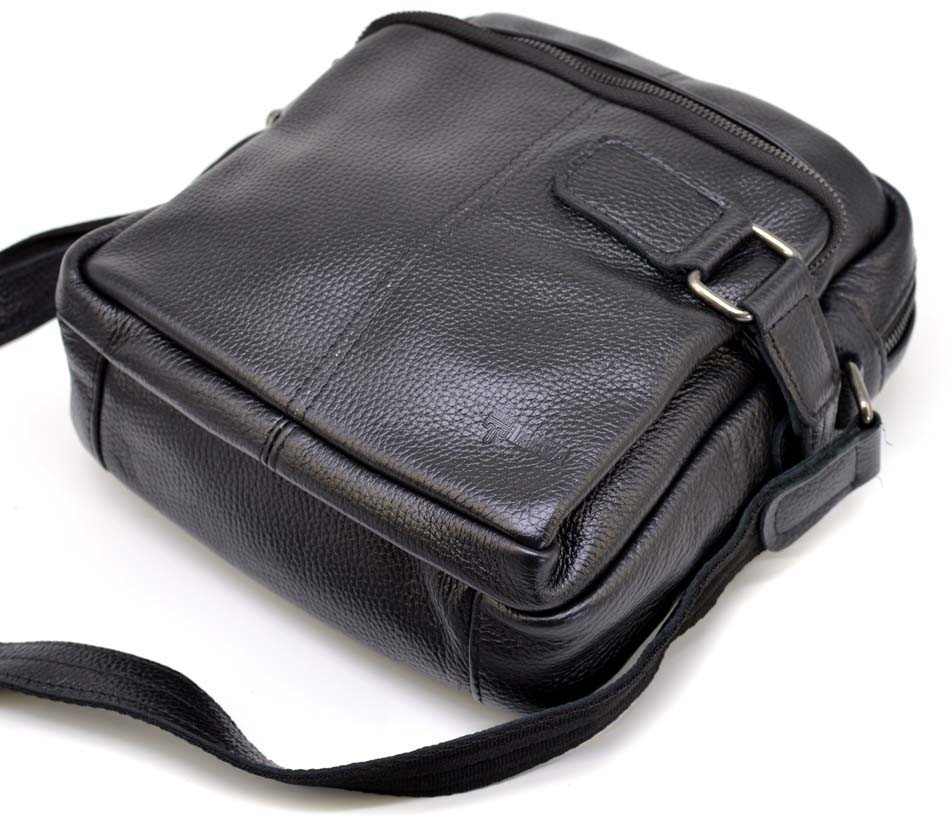 Черная мужская сумка-планшет на плечо из кожи флотар TARWA (19681)